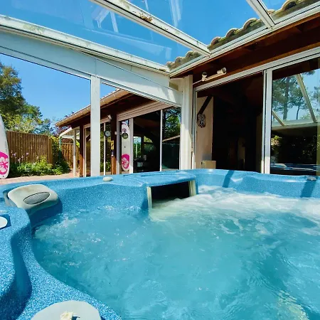 Patio + Jacuzzi, Free Surf+body+sup Casa vacanze